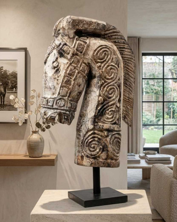 HORSE HEAD WITH STAND