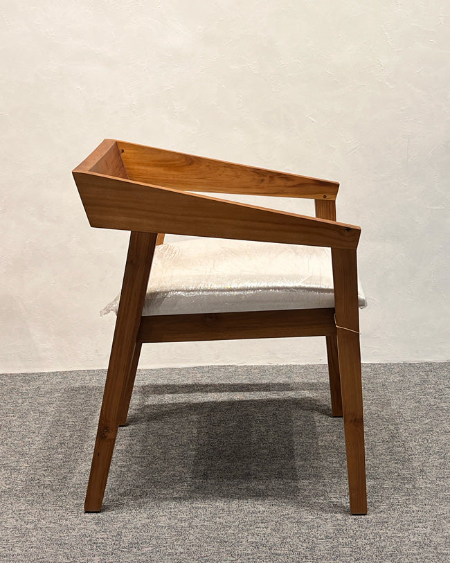 SQUARE DINING CHAIR