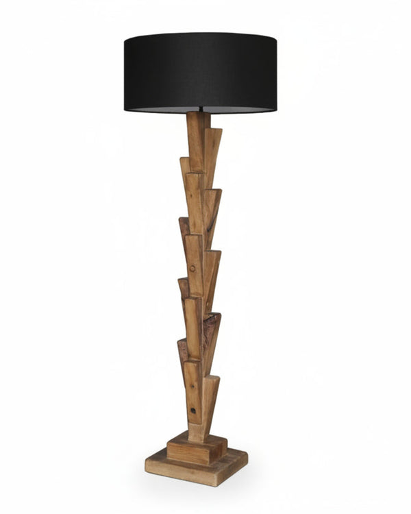 SCULPTURAL ASCENT LAMP